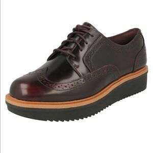 Clarks Women's Teadale Maira Oxford Aubergine Leather
